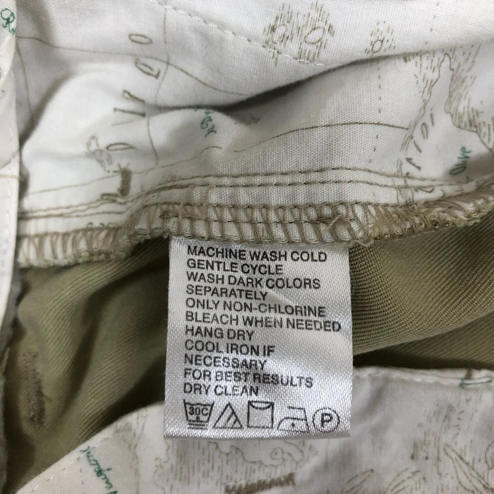 Tommy Bahama 💯 % Silk Tan Relax Pleated Mens Shorts Size 36